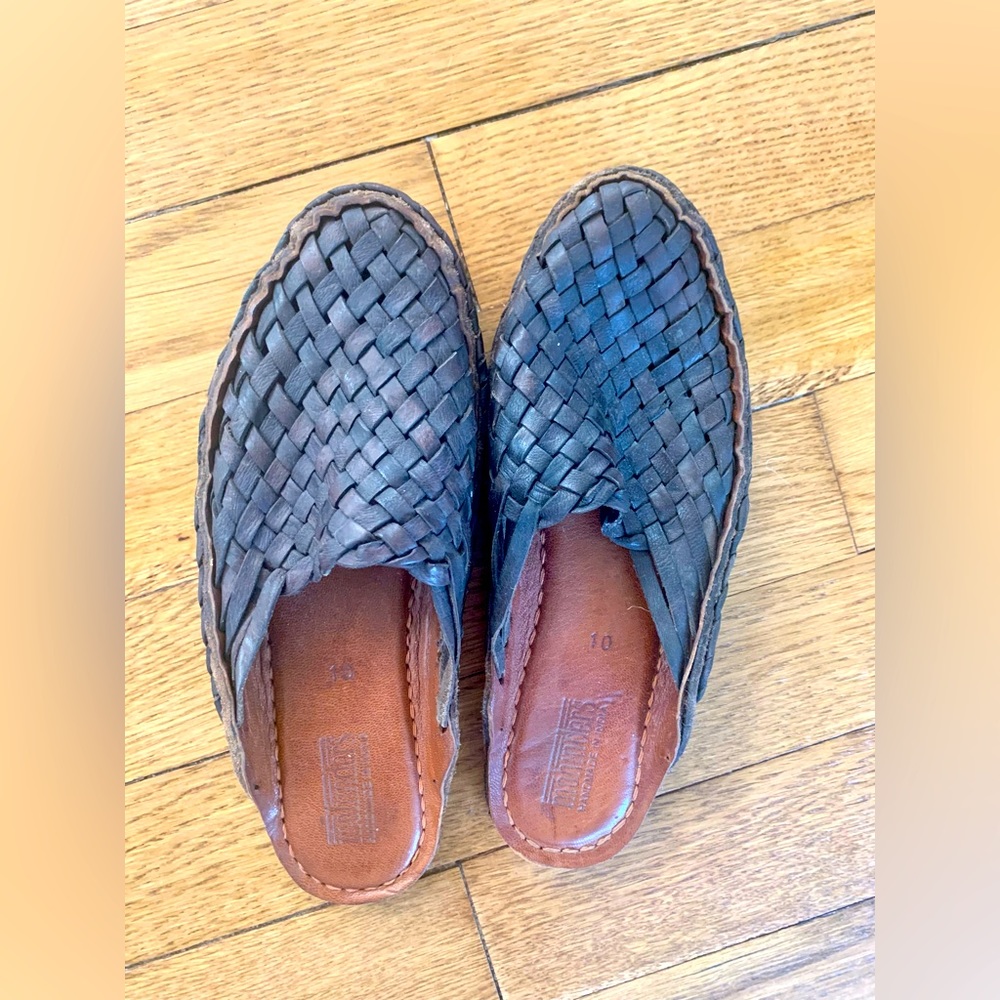 Mohinders slides, size 10, black